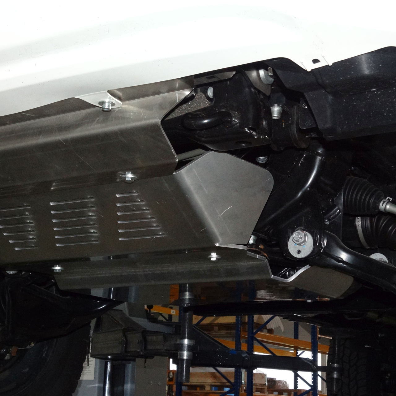 OSŁONA SILNIKA ALUMINIOWA DO ZDERZAKA PLASTIKOWEGO / ORYGINALNEGO Toyota Hilux Revo 2016+